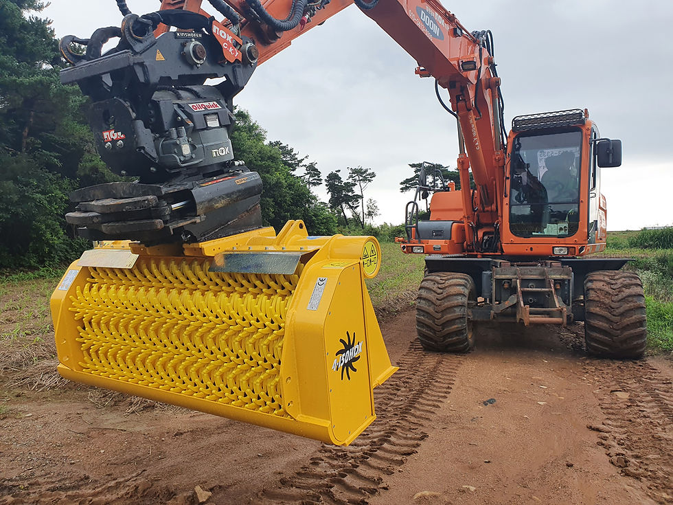 Gyru-Star screening bucket with a tiltrotator