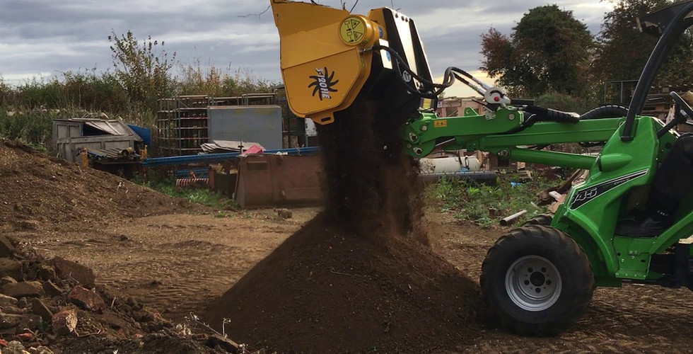 A Gyru-Star screening bucket on an Avant compact loader