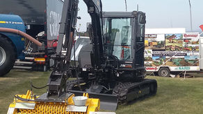 Gyru-Star 3-100HE screening bucket on a Yanmar excavator