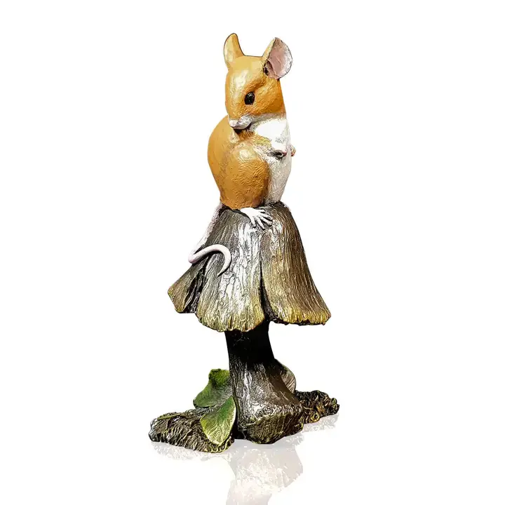 Mouse on Toadstool