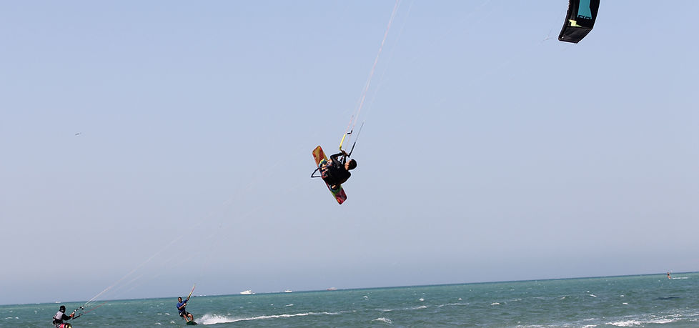KITEAHOLIC BASTARD MAURITIUS | Beginner Kitesurf lessons in Mauritius - Independent IKO level