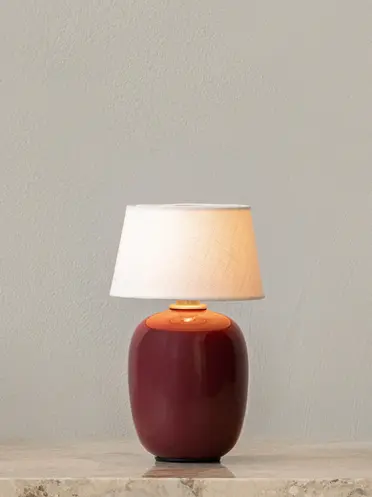 MENU_Torso_Table_Lamp_Portable_12_1275x1700.webp