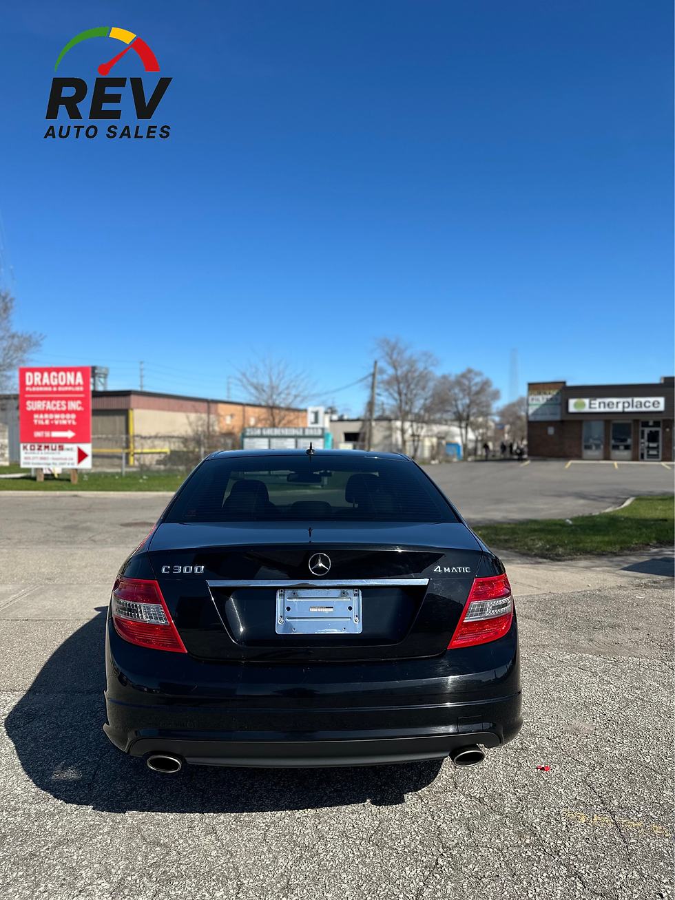 Thumbnail: 2011 Mercedes-Benz C300 4Matic