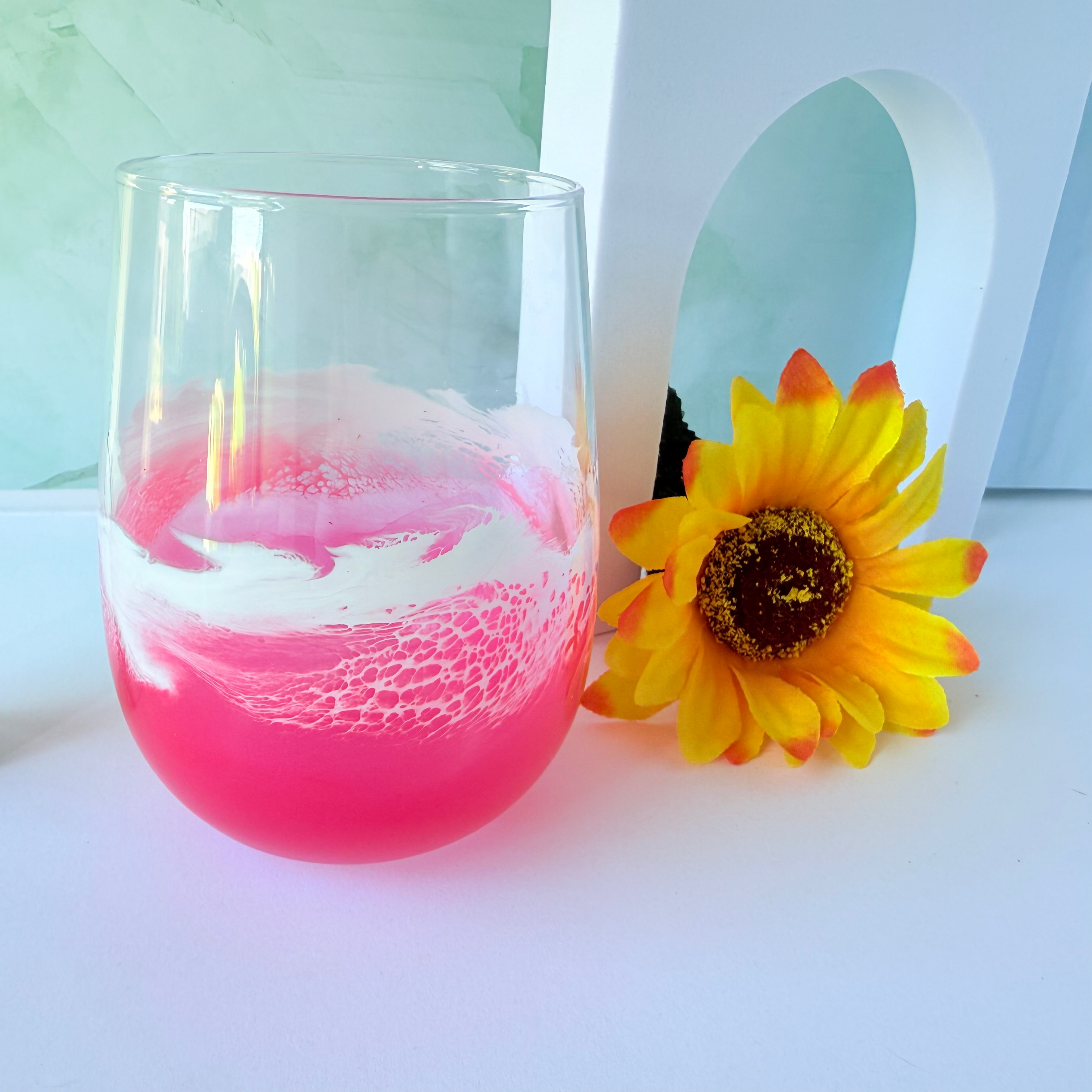 Writer: angelresinau