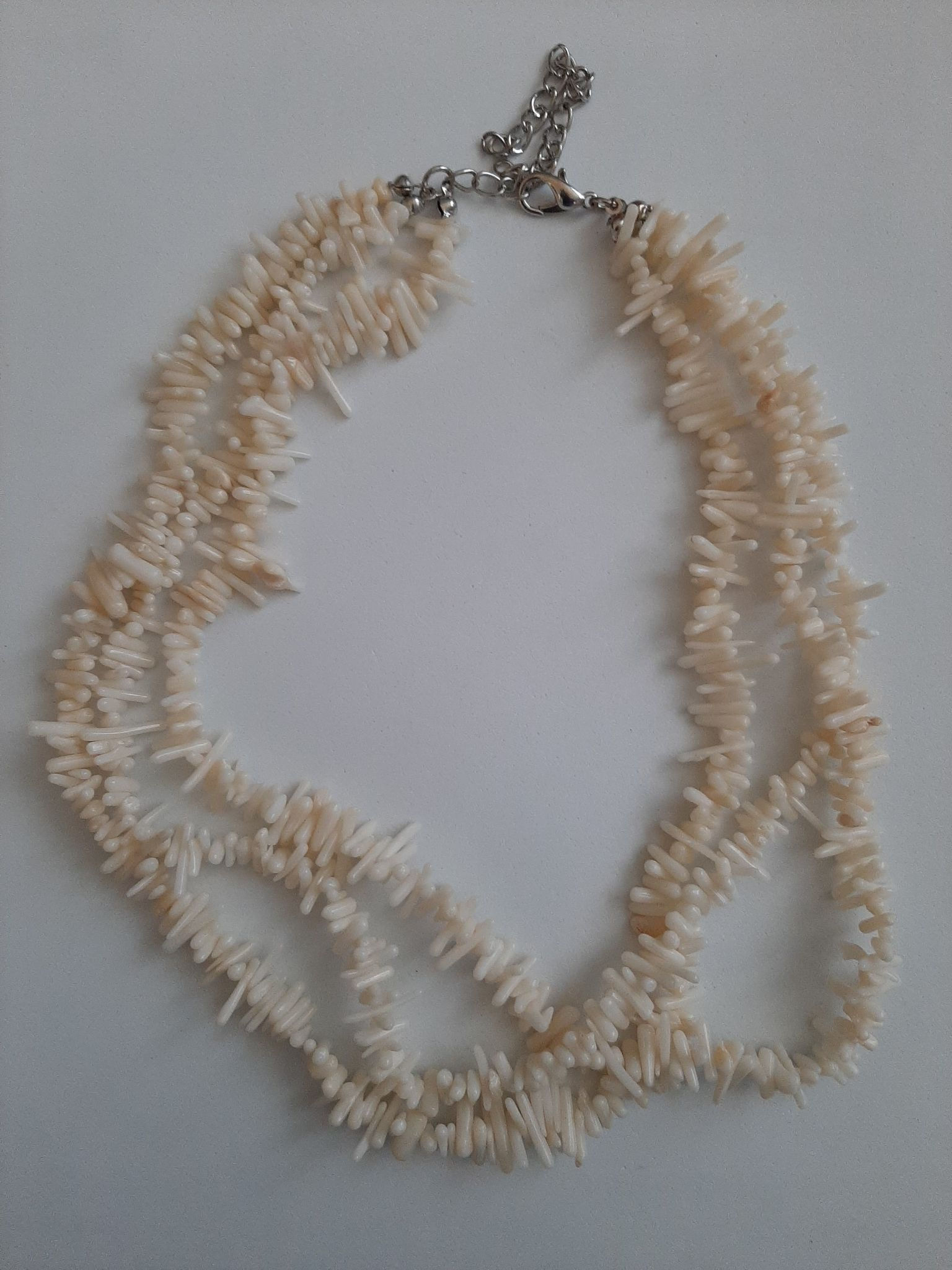 collar  blanco
