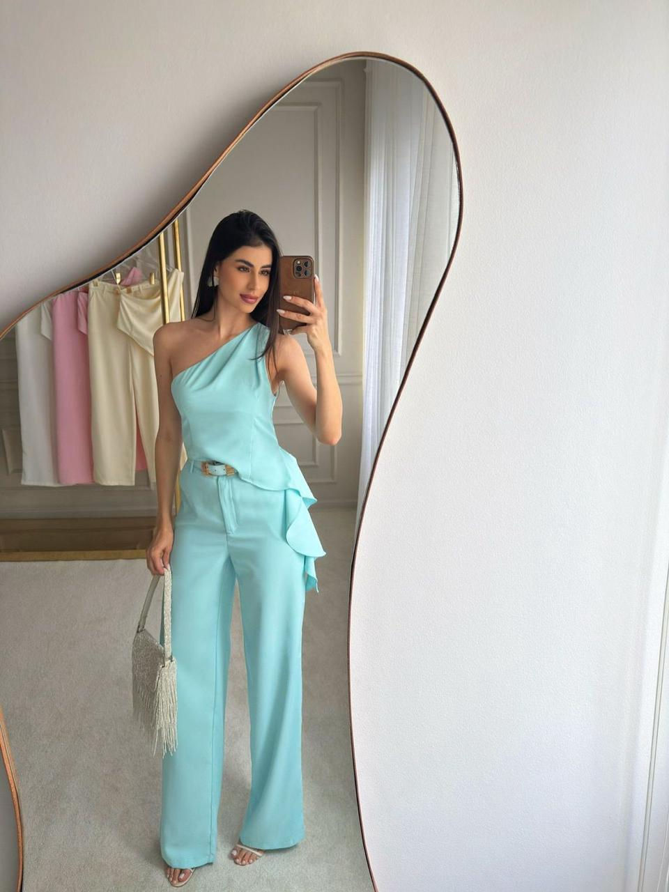 Conjunto blusa com babado lateral