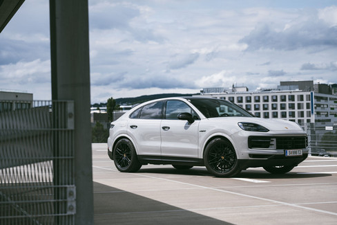 Porsche Cayenne E-Hybrid Coupe 2024