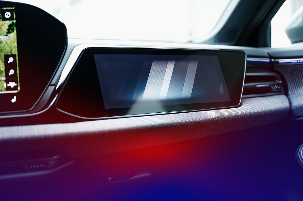 Audi A5 Avant 2025 Inerieur S Line Sportsitze stoff mit Techpaket plus und MMI Beifahrerdisplay