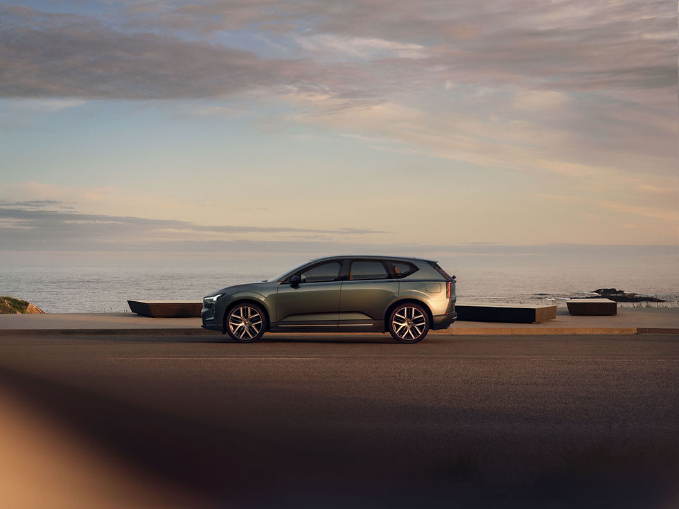 Volvo EX60 2026 Seitenansicht – rahmenlose Türen, flache Silhouette und cW-Wert 0,265 für maximale Effizienz