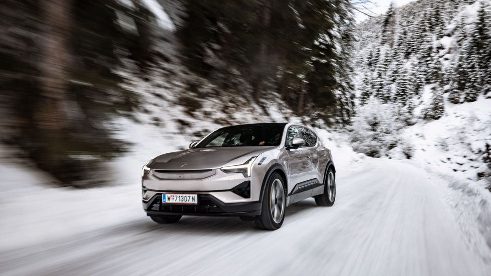 Polestar 3 Long Range Dual Motor Performance 2025 im Winter - Aussenansicht vorne