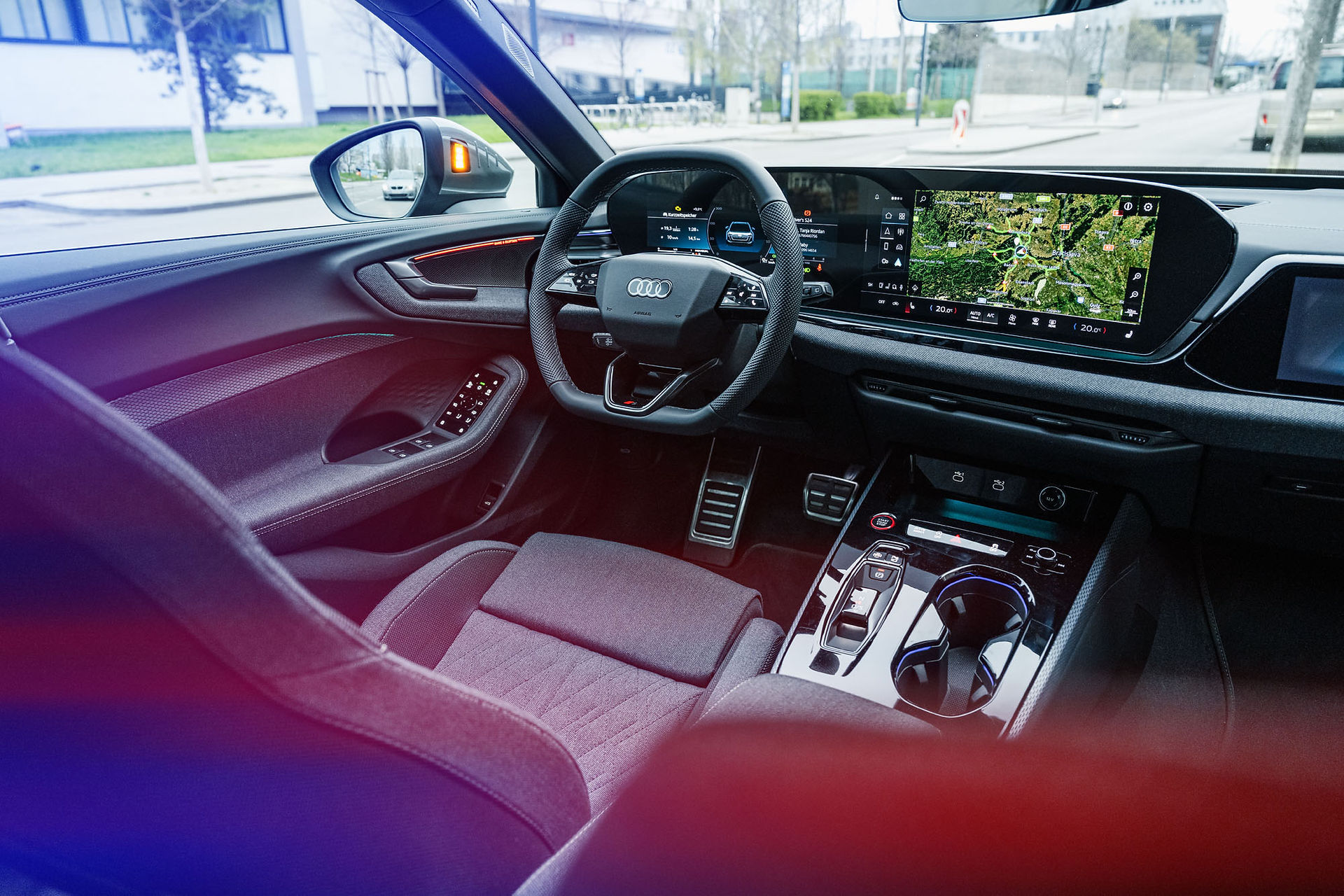 Audi A5 Avant 2025 S Line Interieur Armaturenbrett Displays
