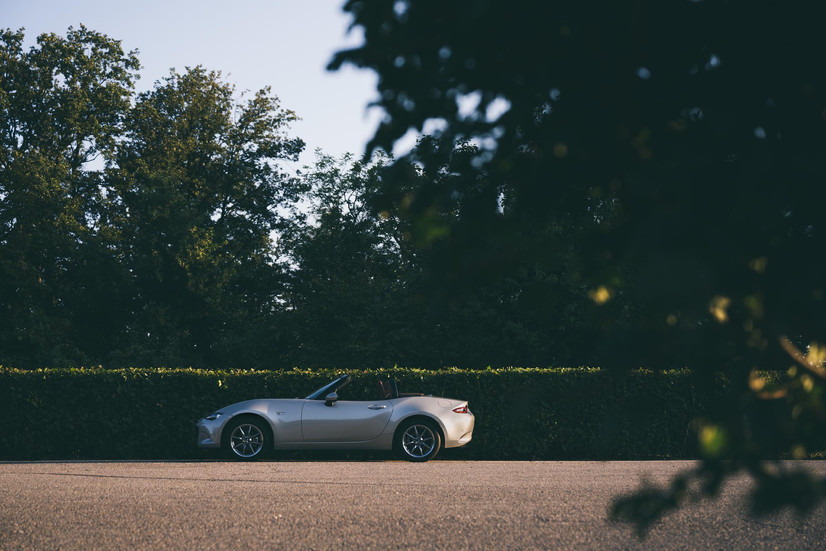 Mazda MX-5 Roadster Kazari 2024 Seitenansicht