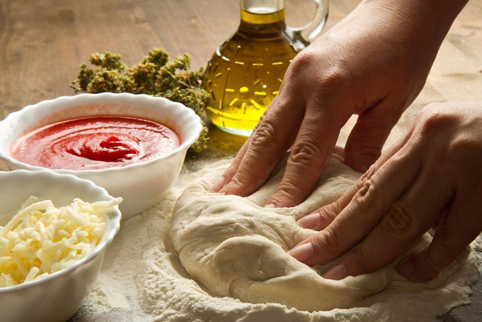 preparation-de-la-pate-a-pizza-1024x683