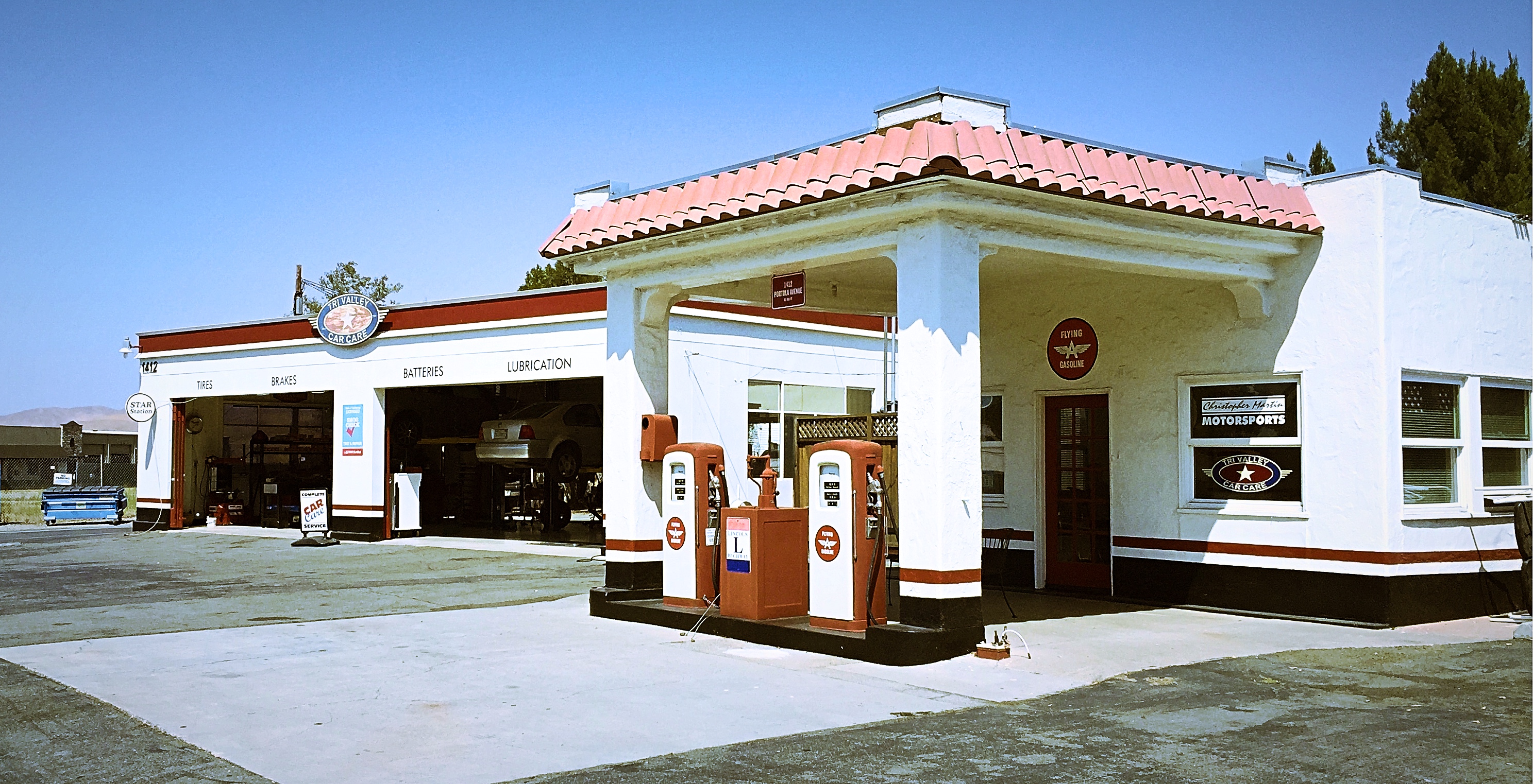 Flying A station front