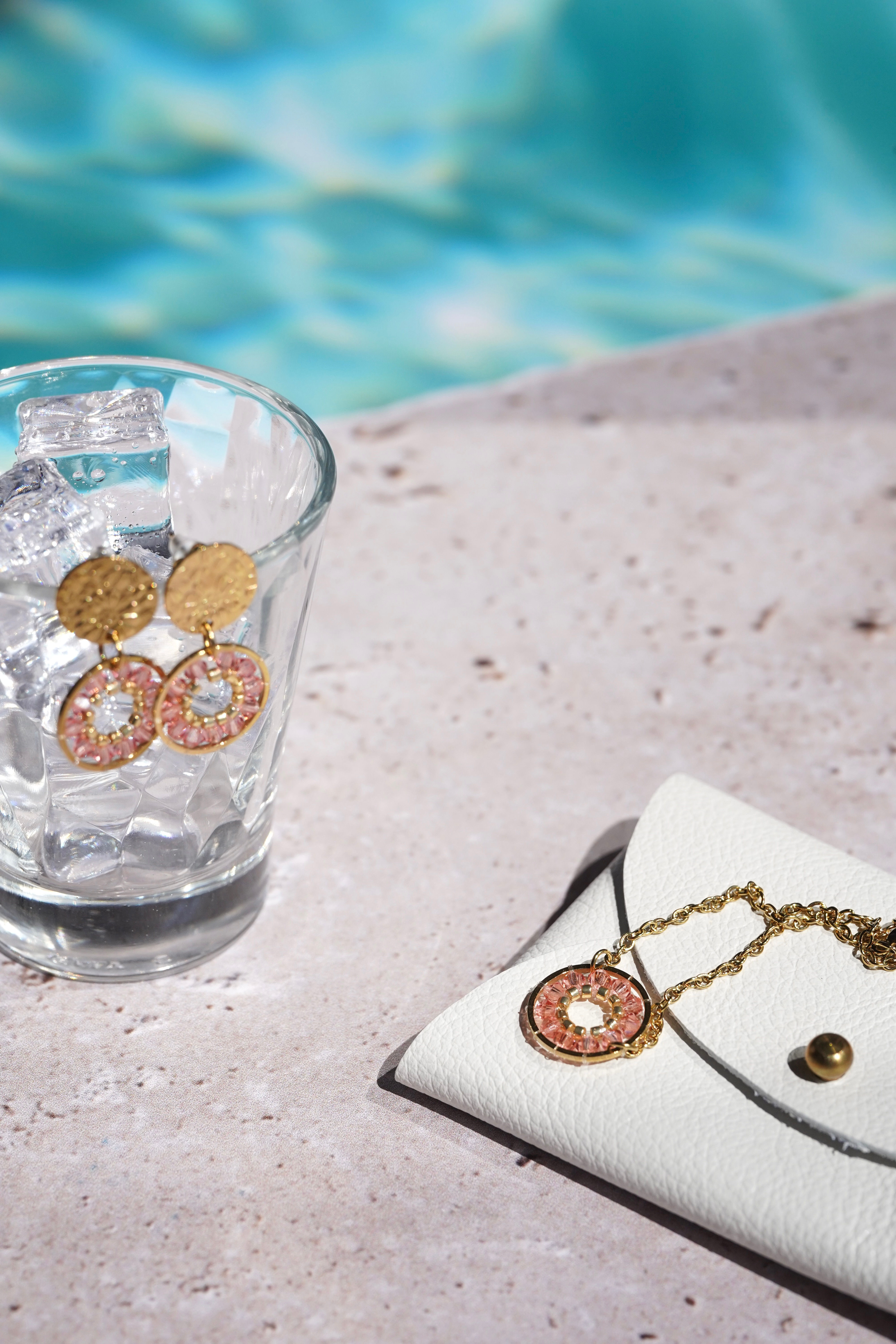 parure rose clair pêche avec bracelet fin en cristal de bohème et acier inoxydable doré