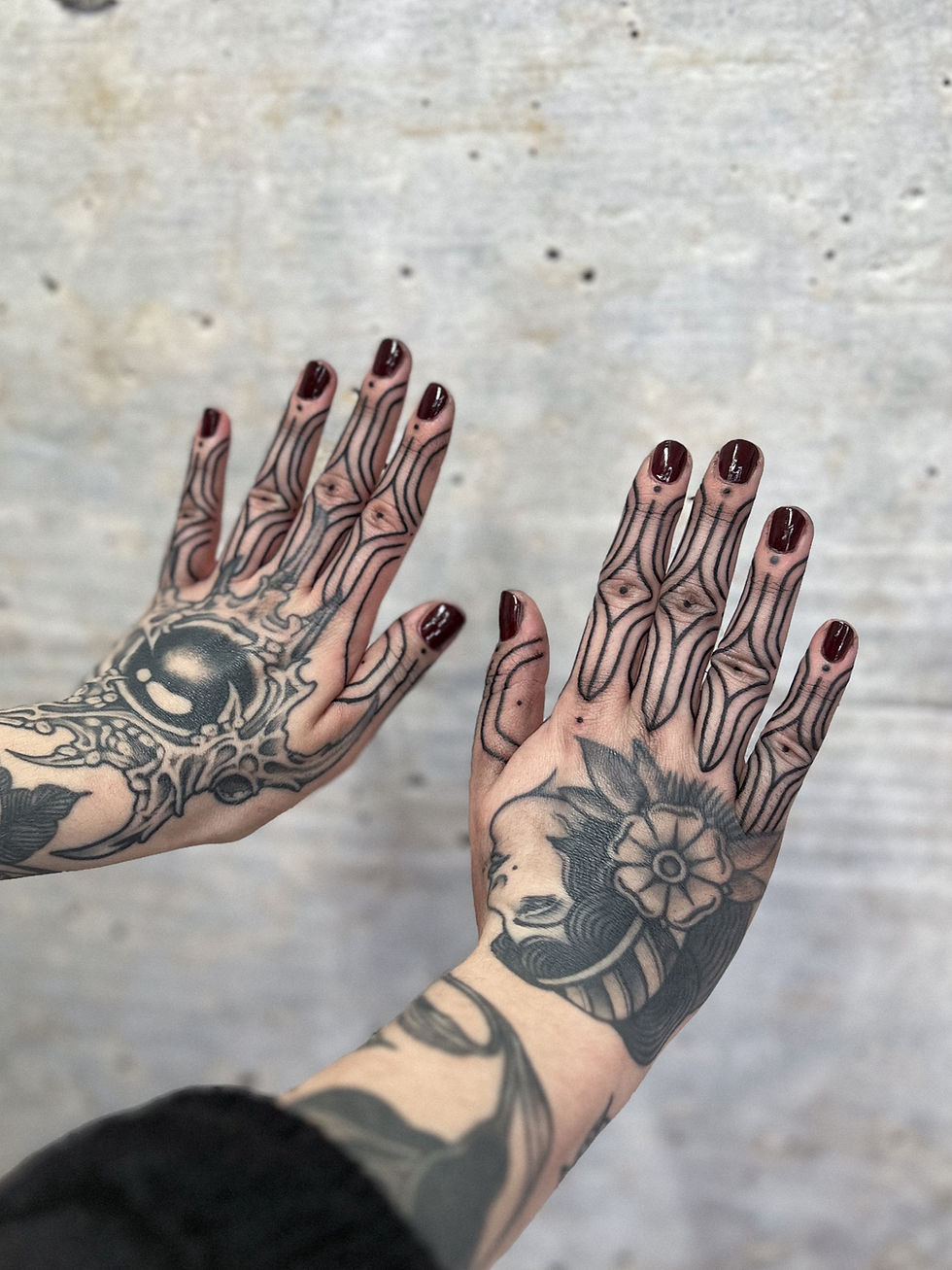 Fingertattoos
