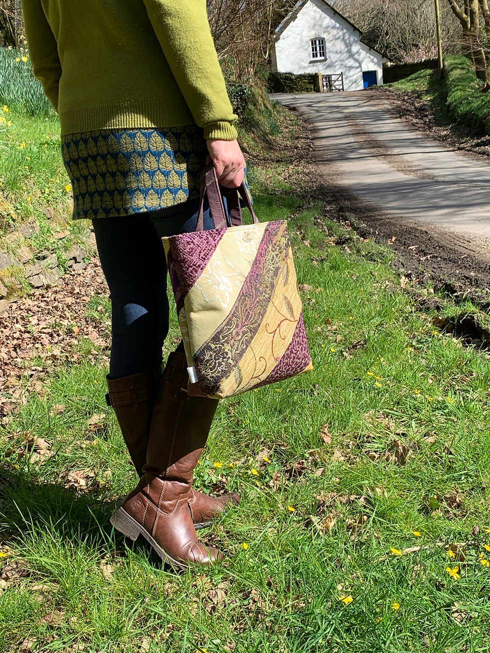 Thumbnail: Florence - Large tote in floral tapestry