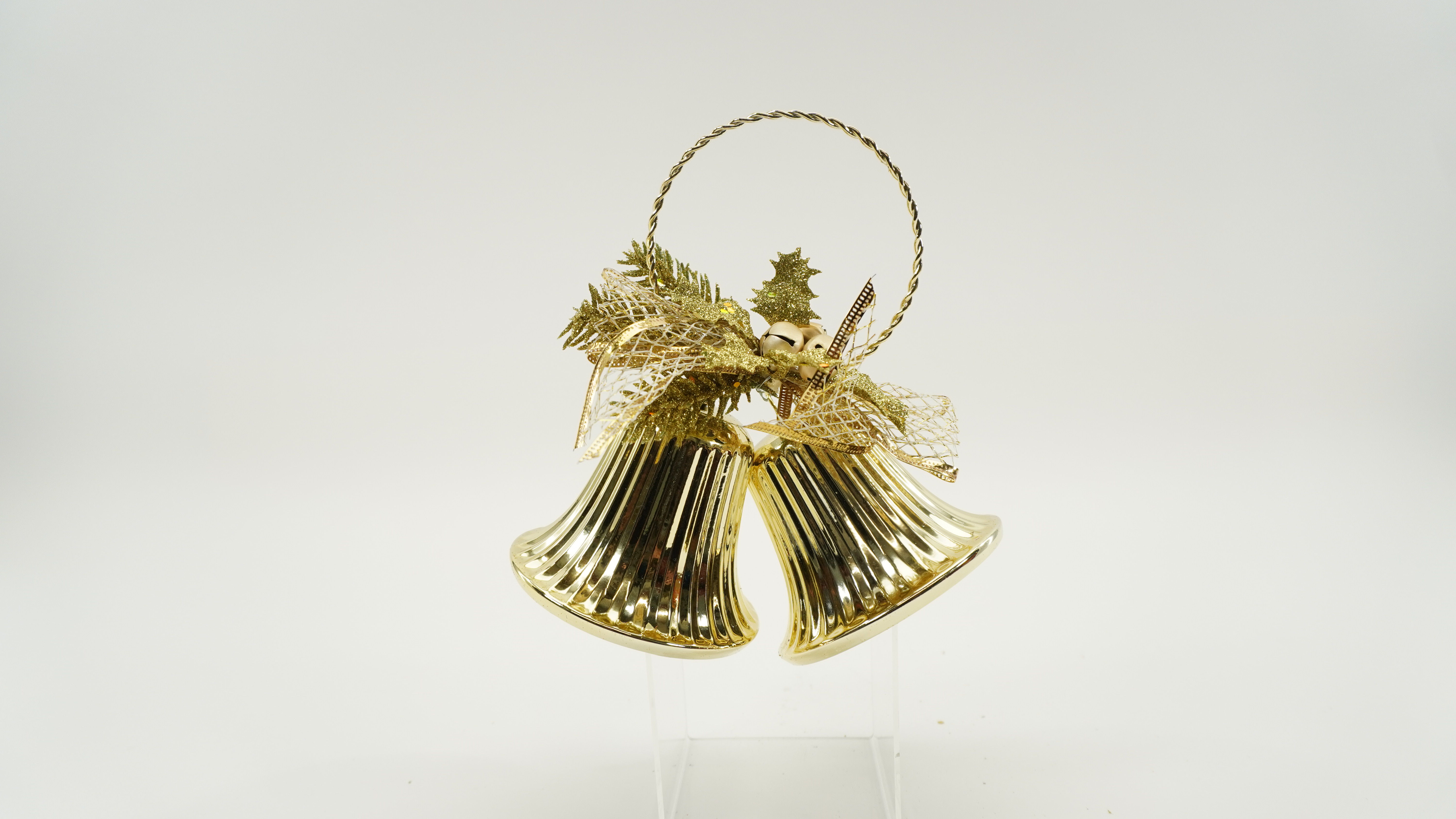 BELLS TWIN RIBBON 4IN BELLS WITH ORNIMATE GOLD