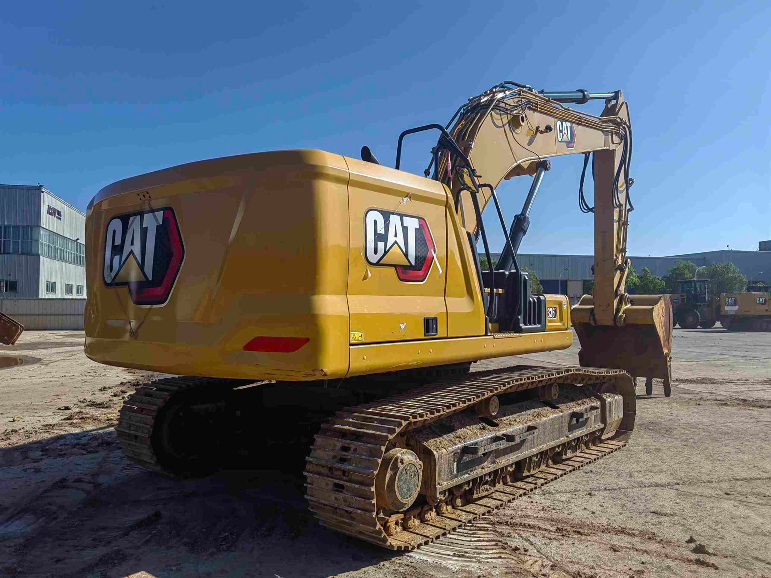 2024 CAT 330 Tier4 CCU