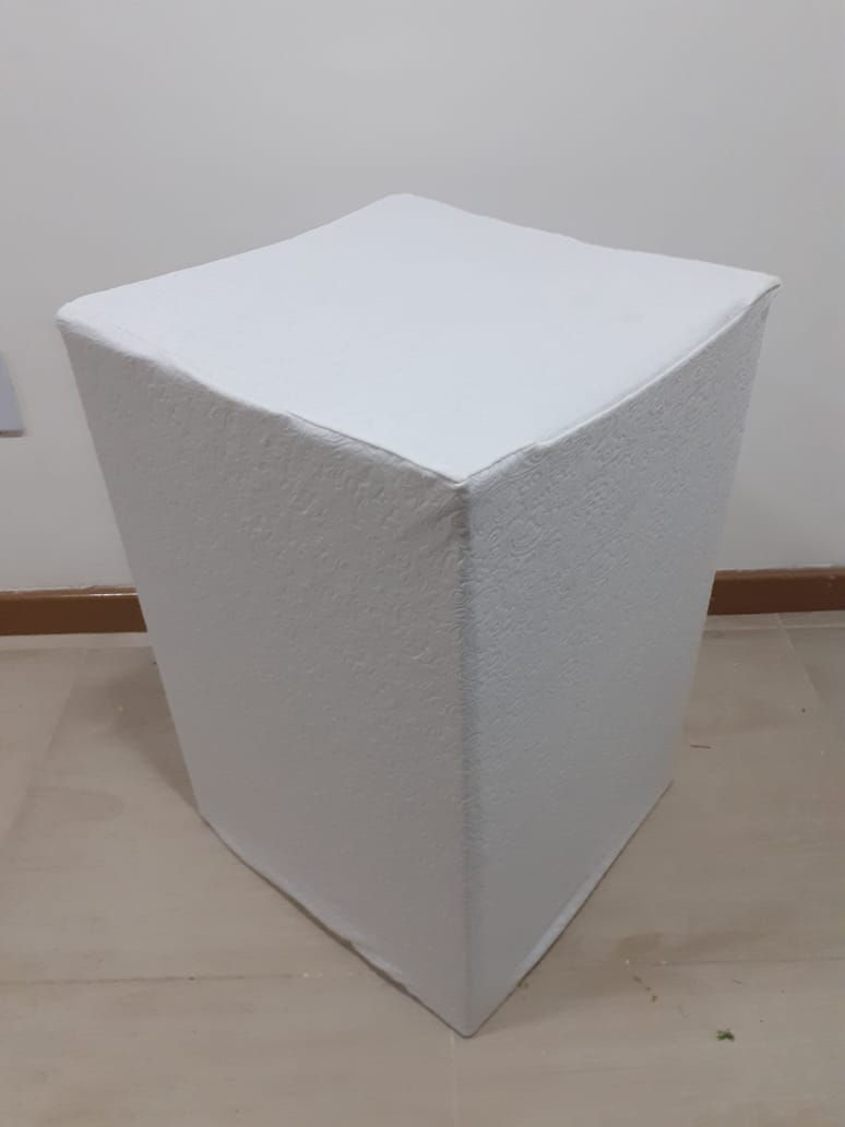 Capa de cubo branco brocado | tamanho M