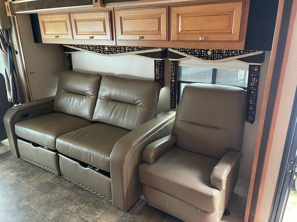 Thumbnail: Winnebago Motorhome