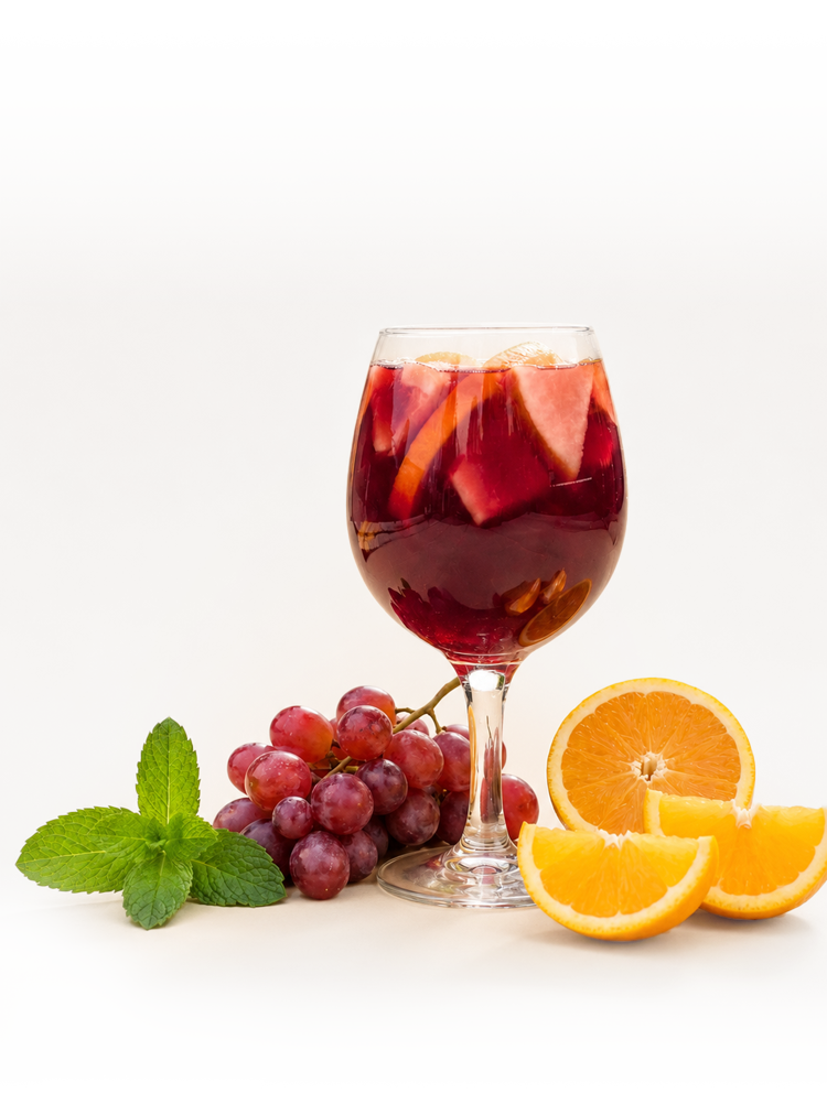Cocktail Sangria à base de vin blanc du Domaine de La Garnaudière, sirop saveur sangria