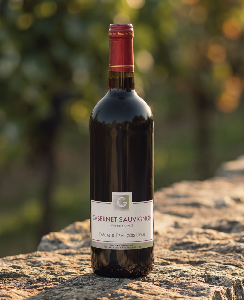 Bouteille de Cabernet Sauvignon rouge, vin rouge du Domaine de La Garnaudière