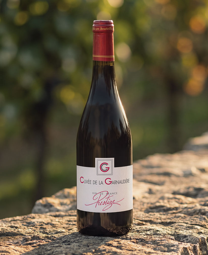 Bouteille de la Cuvée Rouge de la Garnaudière, vin rouge du Domaine de La Garnaudière
