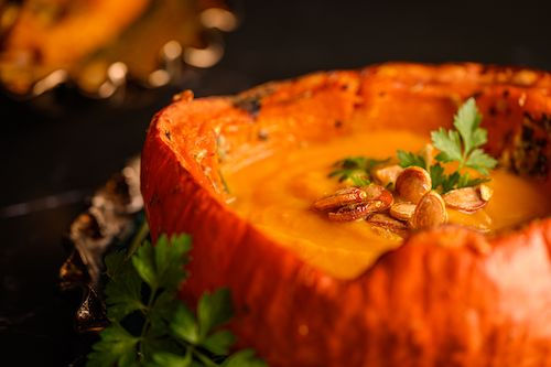 Soupe de potimarron servie dans sa coque, accord végétarien du Chardonnay du Domaine de La Garnaudière