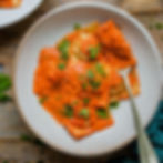 ★ Ravioli al formaggio con salsa di caprino