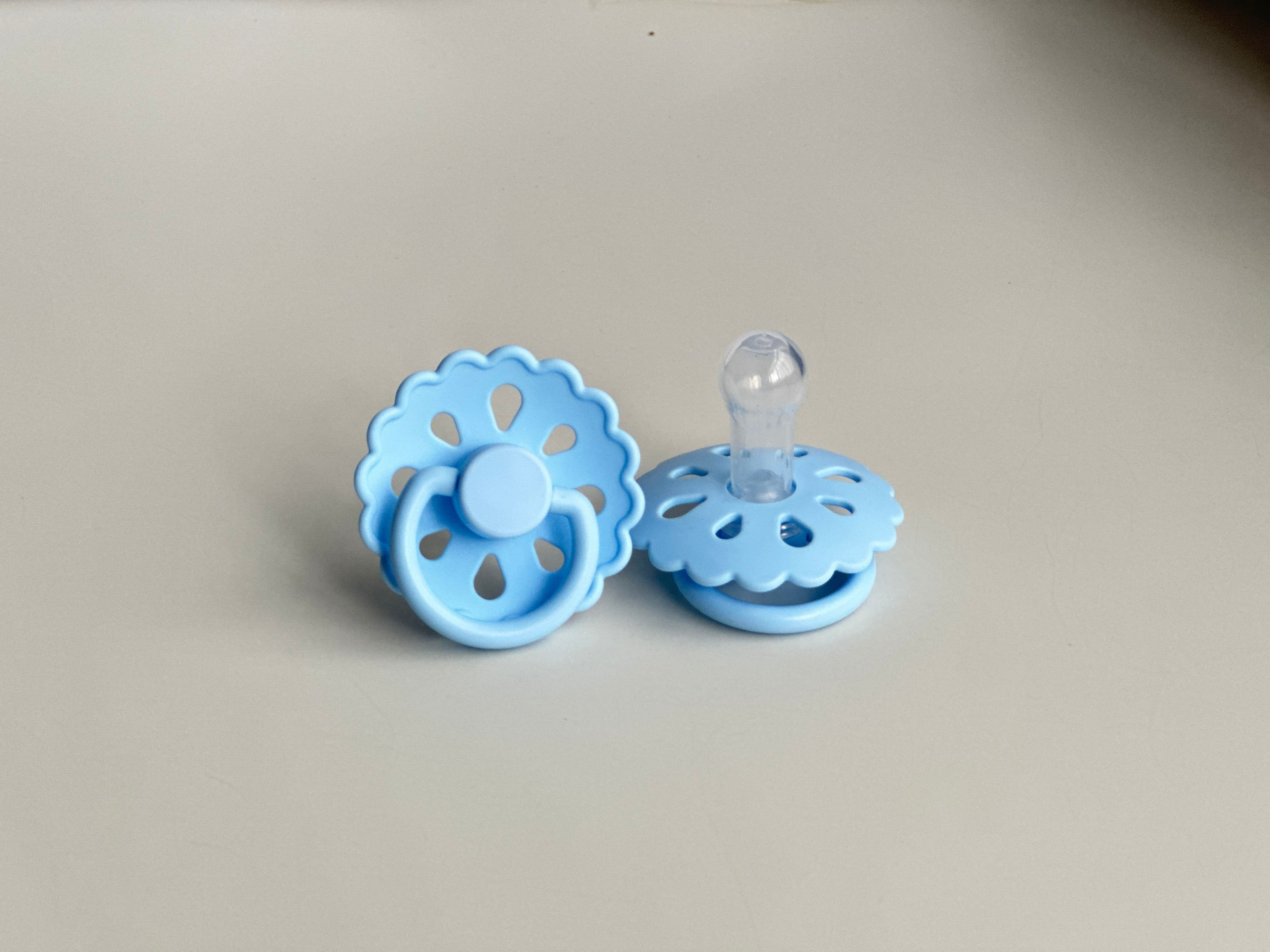 Tétine bleu ciel