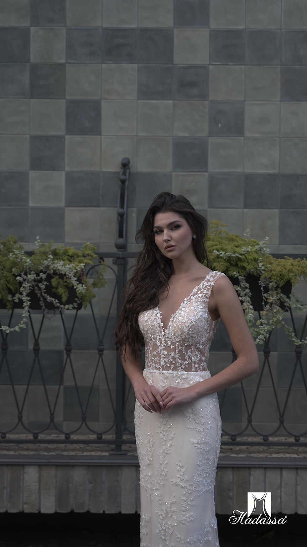 Thumbnail: Wedding dress Lady