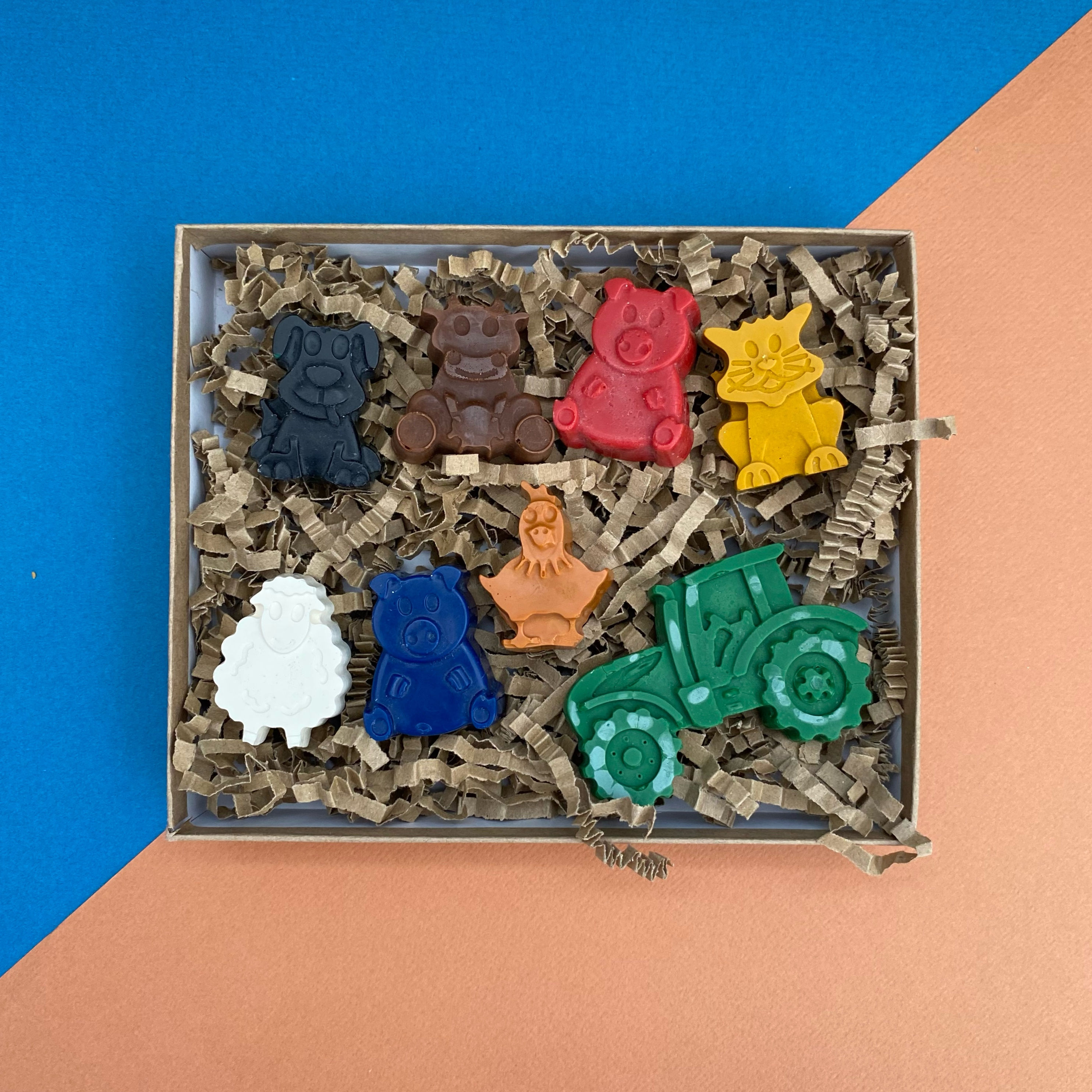 On the Farm 8 Crayon set