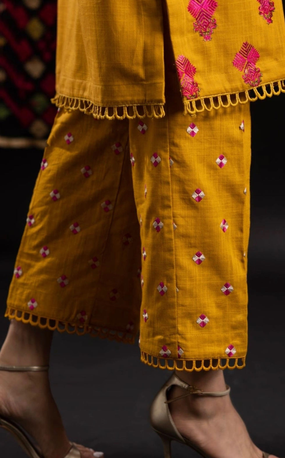 Thumbnail: Khaadi Embroidered Crosshatch Outfit - 12/14