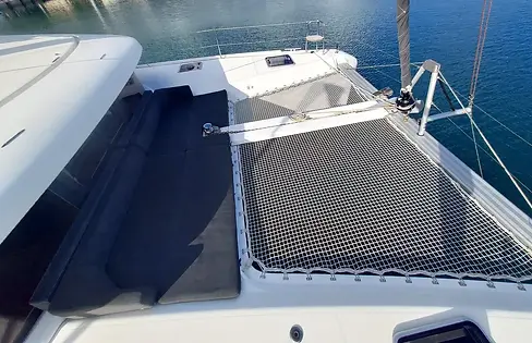 2019-lagoon-42-sail-9621420-20241125073624399-1_XLARGE.webp