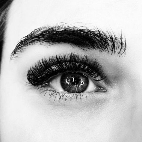 What to Expect When Getting Eyelash Extensions
