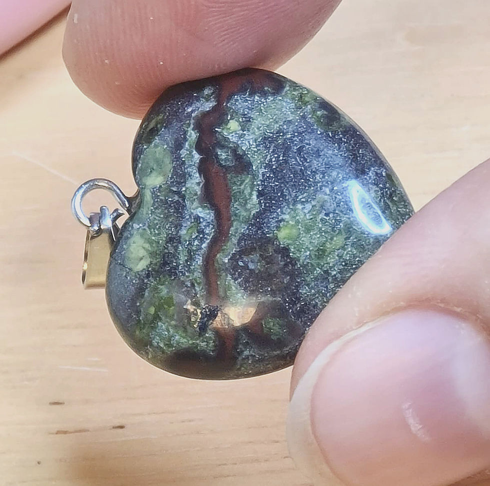 Miniature : Pendentif Cœur Jaspe Sang de Dragon