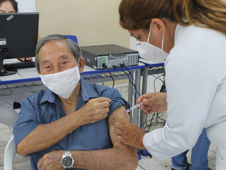 Idosos acima de 80 anos podem ser vacinados.