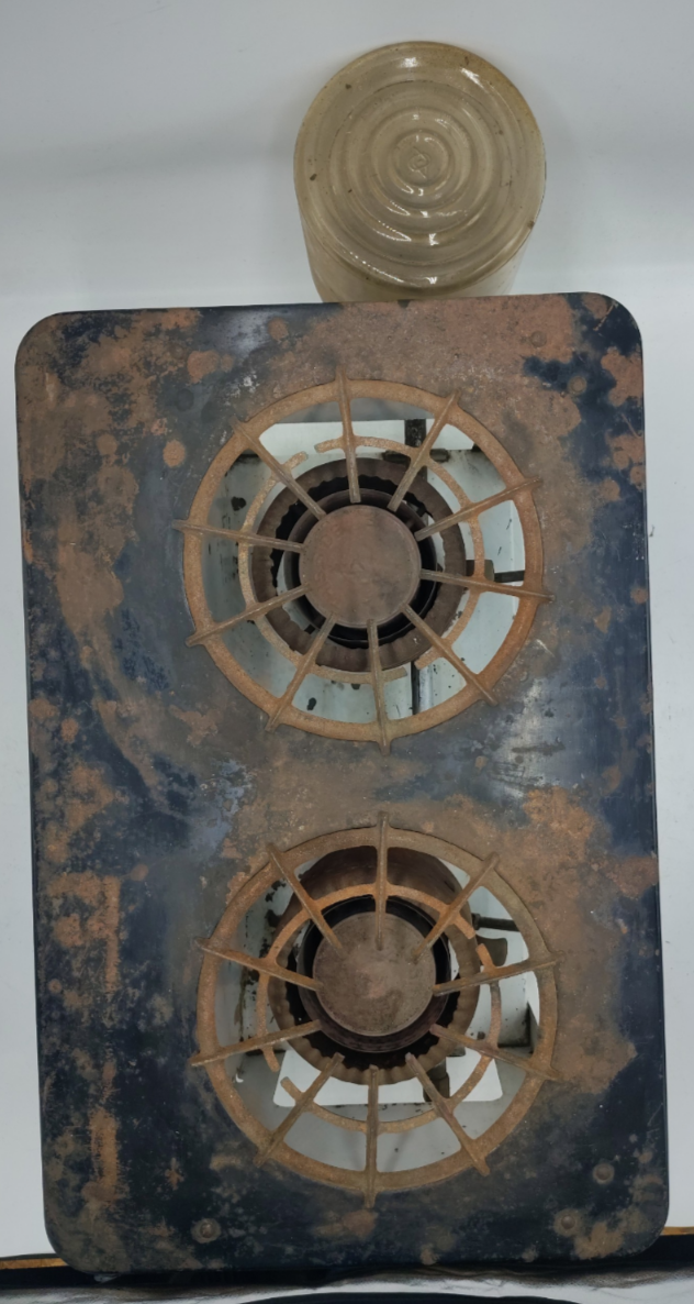 Thumbnail: Vintage 1930s BOSS 2-Burner Kerosene Stove 