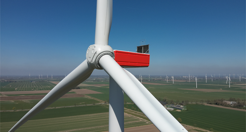 Windenergieanlage mit einer Gondelhöhe von 120m.