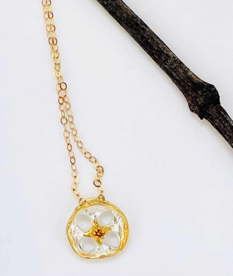 Thumbnail: Alhambra Pendant in Silver and Gold