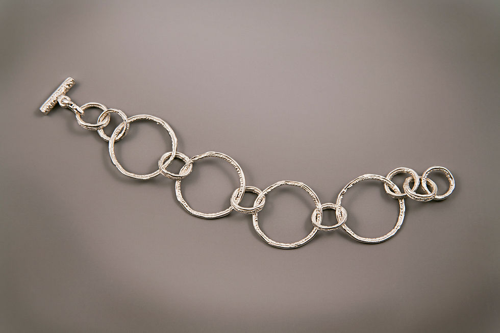 Thumbnail: Gold Circles Bracelet