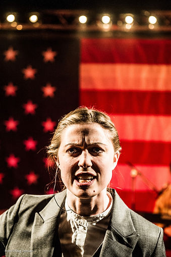 Ida Høy, Fra Det Moderne Amerikas Åndsliv, Brageteatret