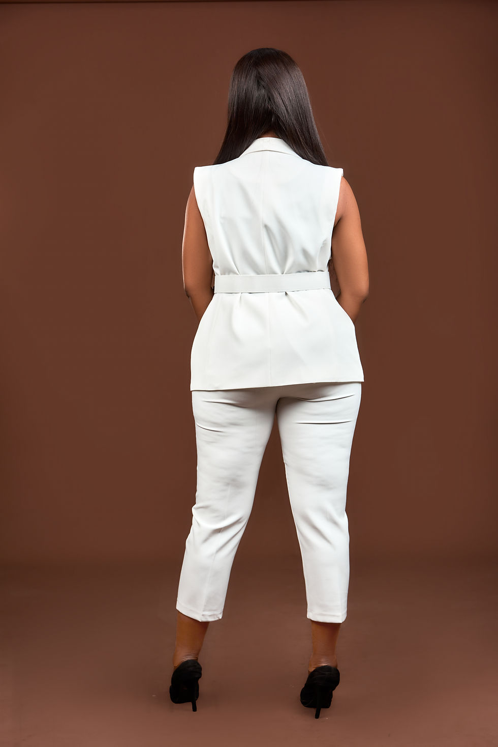 Thumbnail: White Sleeveless with belt - Code 459