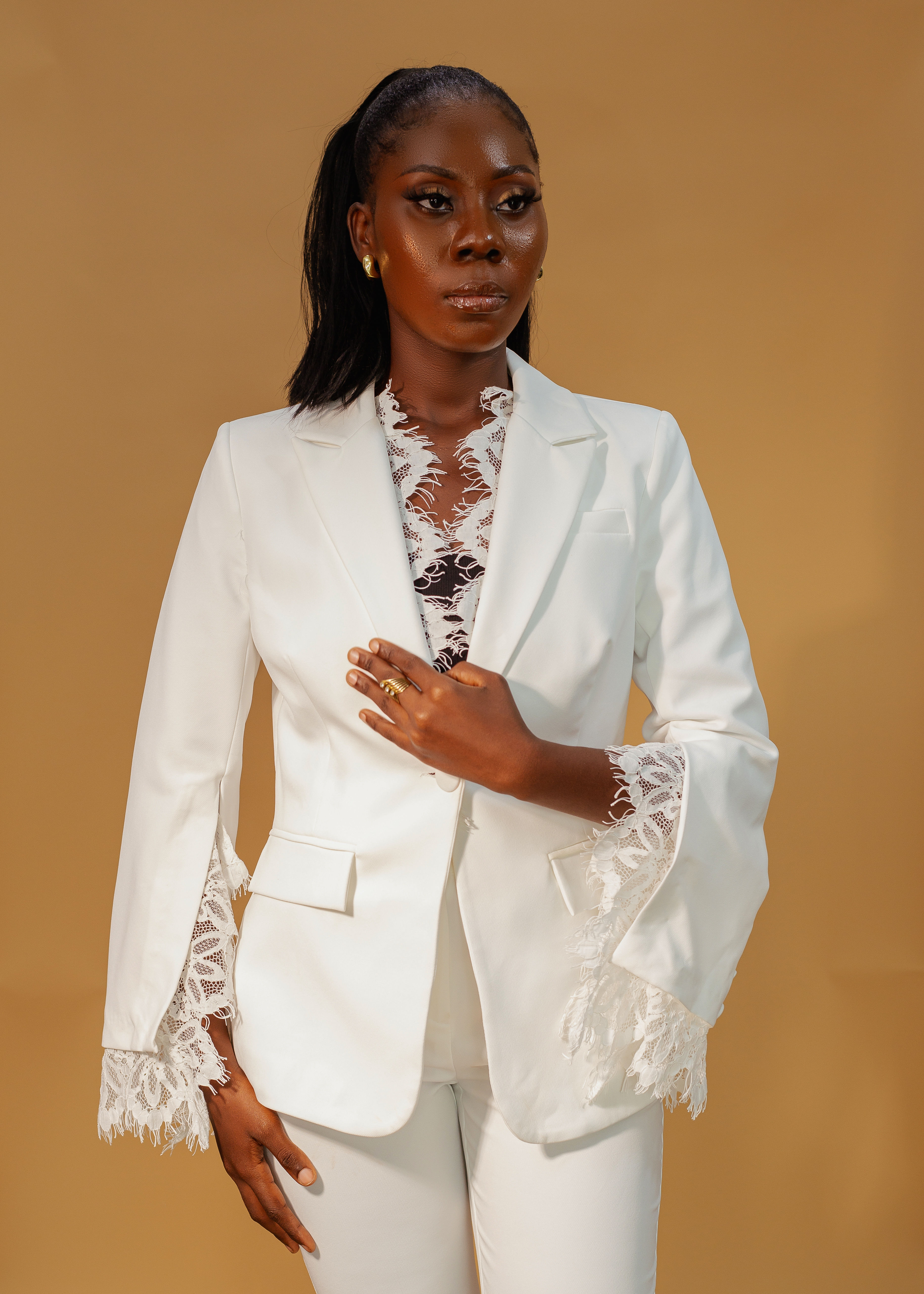 Elegant Lace Detailed Suitset - Code 622