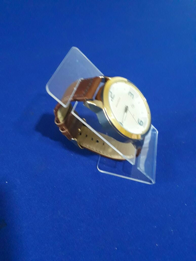 Miniatura: Expositor de relógio