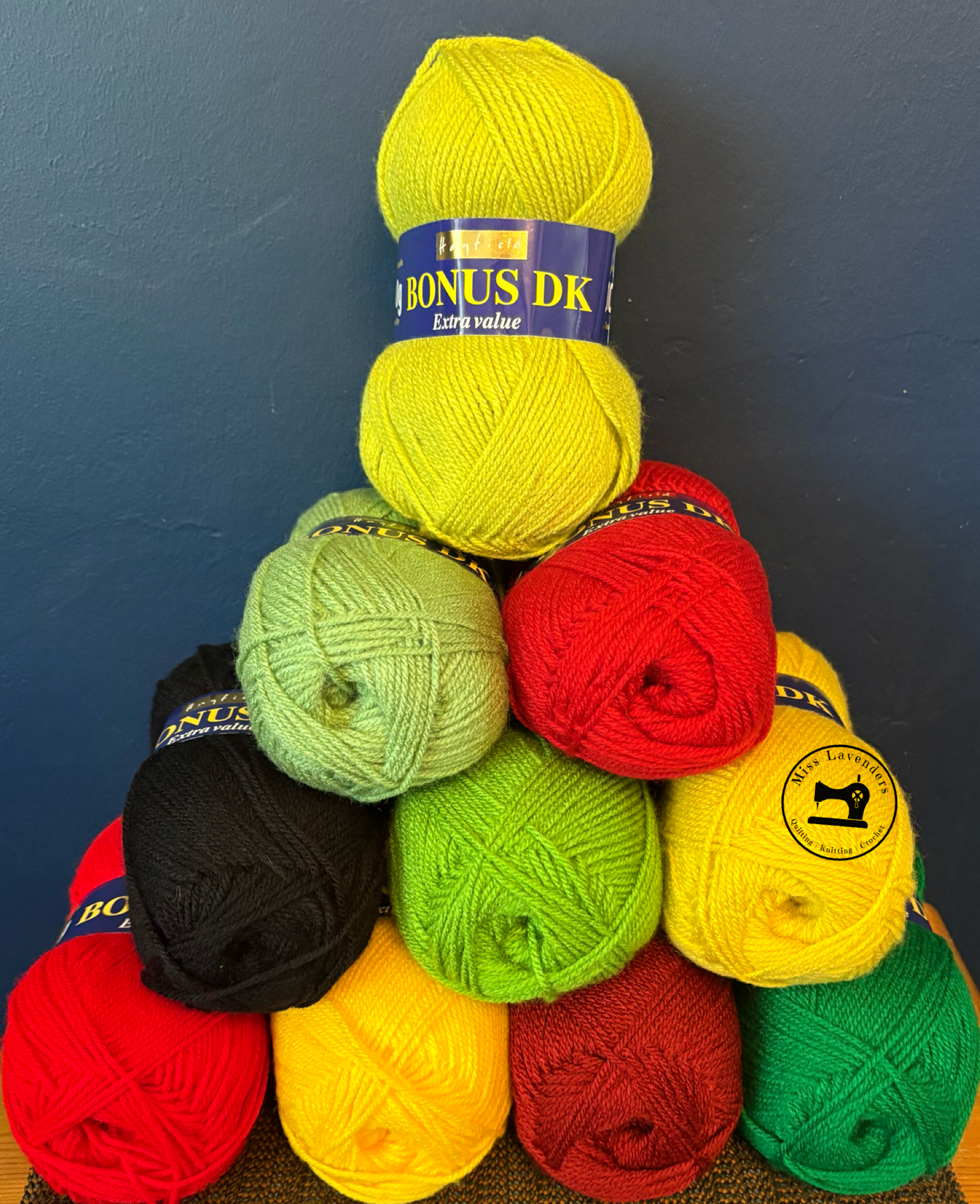 Hayfield Bonus DK - Yarn Pack - 'Poppy Fields' - 10 Balls x Double Knit 100g
