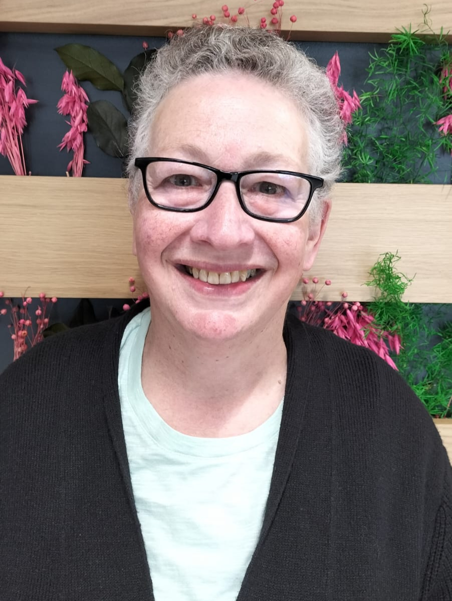 Writer: Daphne Franks