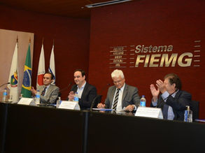Flávio Roscoe é reeleito presidente da FIEMG