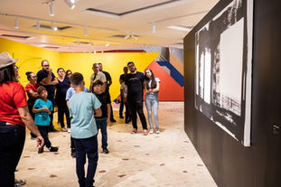 Teatro, exposição e leitura na agenda dos espaços culturais Usiminas no feriado